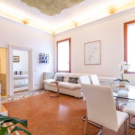 Ca' Pestrin Suite House - San Marco Square Venedik Dış mekan fotoğraf